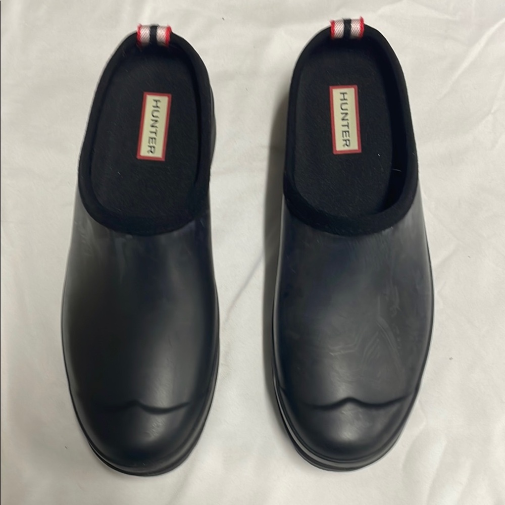 Hunter Black Slip-On Clogs‎